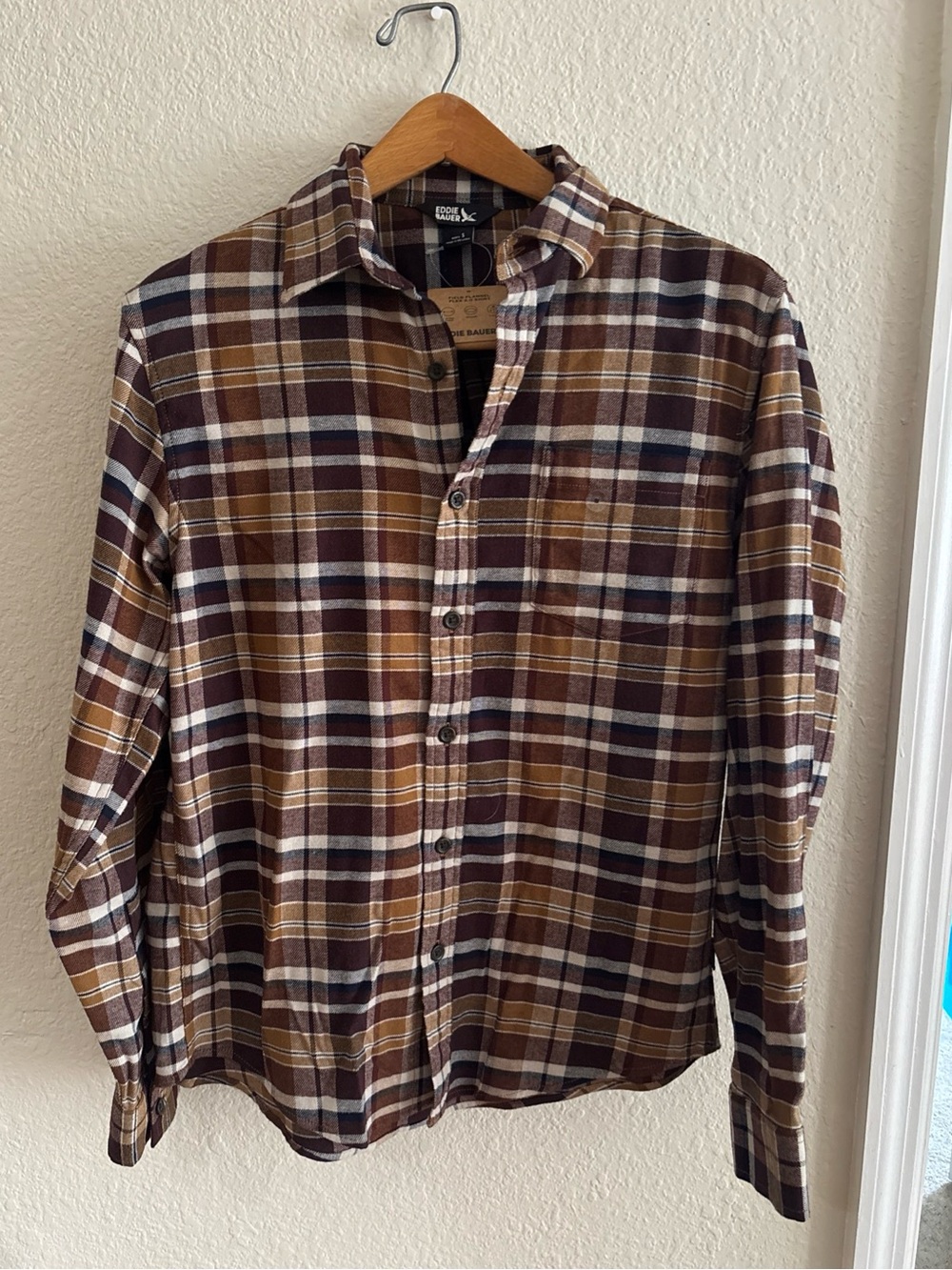 NWT Eddie Bauer Brown Plaid Button-Up Shirt - Casual Men's Flannel
